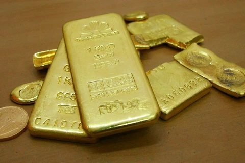 Giá vàng tại thị trường châu Á trượt khỏi mức 1.900 USD một ounce 