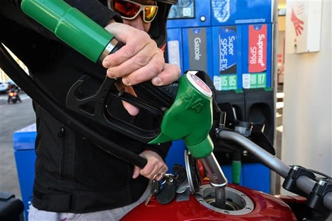 Giá dầu Brent tăng lên gần 120 USD, mức cao nhất trong gần một thập kỷ