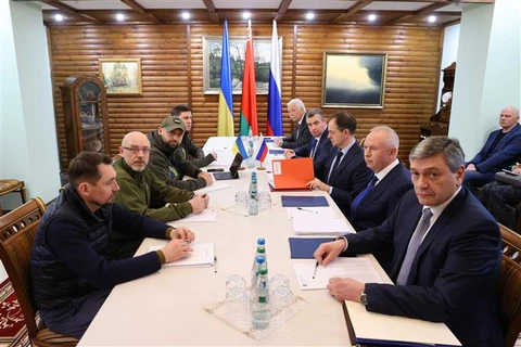 Vòng đàm phán thứ 3 Nga-Ukraine đạt tiến triển nhỏ về sơ tán dân 