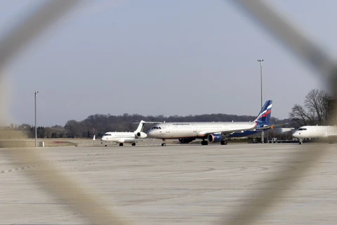 Bermuda đang dừng cấp phép cho hơn 700 máy bay của Nga