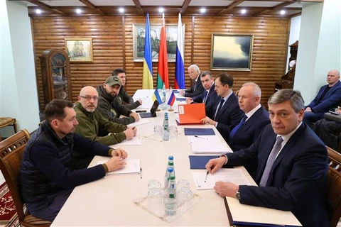 Ukraine xác nhận sẽ đàm phán trực tuyến với Nga trong ngày 14/3