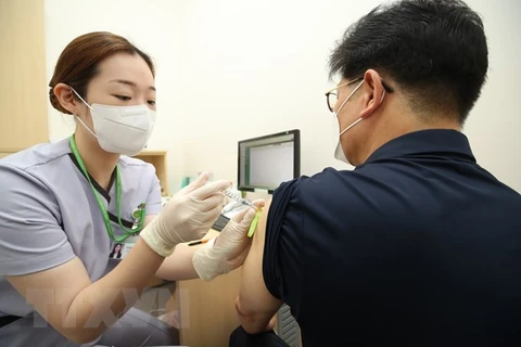 Hàn Quốc đặt mua 10 triệu liều vaccine COVID-19 nội địa đầu tiên