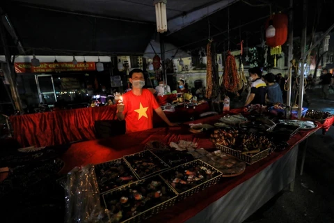 Nhiều khu vực ở Thủ đô Hà Nội tắt đèn hưởng ứng Giờ Trái Đất 2022