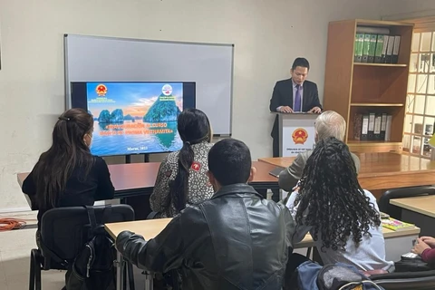 Khai giảng khóa học tiếng Việt cơ bản cho người Venezuela