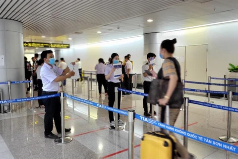 Cải tiến quy trình kiểm dịch, giảm ùn tắc tại sân bay Tân Sơn Nhất