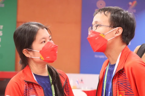 SEA Games 31: Vợ chồng kỳ thủ Trường Sơn-Thảo Nguyên cùng giành HCV