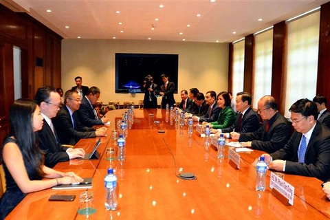 Phó Thủ tướng Lê Minh Khái làm việc với Phó Tổng Giám đốc WTO