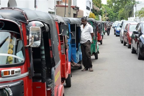 Sri Lanka cạn kiệt nhiên liệu do các chuyến hàng bị hoãn vô thời hạn