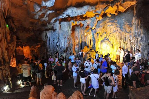 Du lịch Quảng Ninh phục hồi mạnh mẽ, thu hút hàng triệu lượt du khách