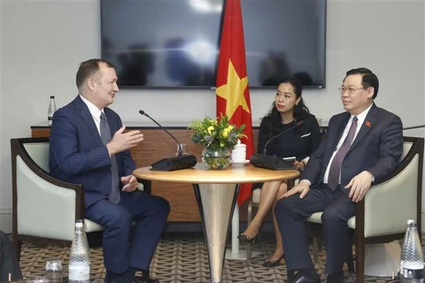 Chủ tịch Quốc hội gặp đại diện doanh nghiệp Anh đầu tư tại Việt Nam