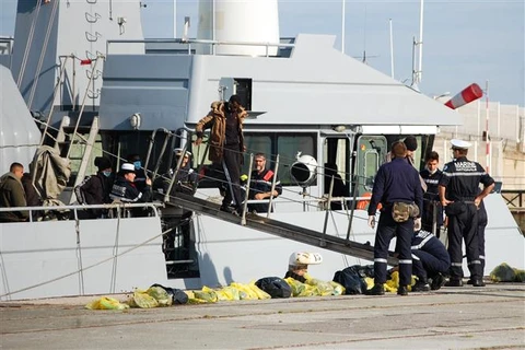 Cảnh sát châu Âu bắt 39 đối tượng liên quan nạn buôn người di cư 