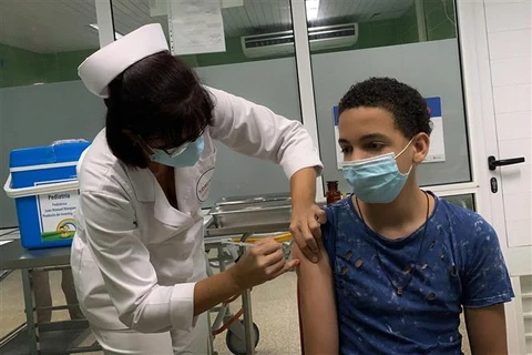 Cuba phát triển loại vaccine mới chống biến thể Omicron
