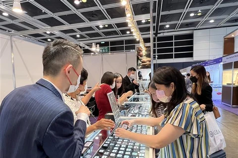 Doanh nghiệp Hong Kong quan tâm thị trường đá quý Việt Nam