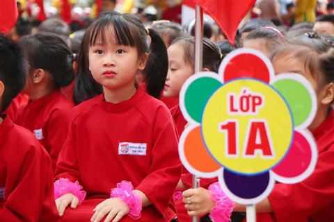 Quảng Ninh chi gần 1.000 tỷ đồng cải tạo trường lớp và hỗ trợ học phí