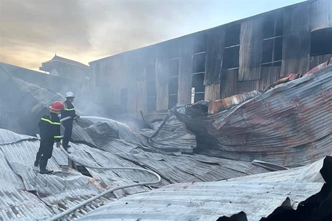 Hà Nội: Vụ cháy cơ sở chăn ga gối đệm gây thiệt hại khoảng 2,5 tỷ đồng