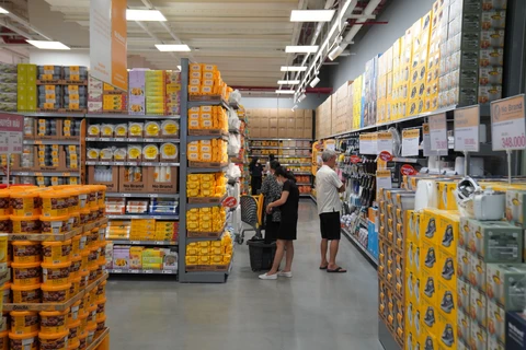 Tập đoàn thành viên của THACO khai trương siêu thị Emart Sala