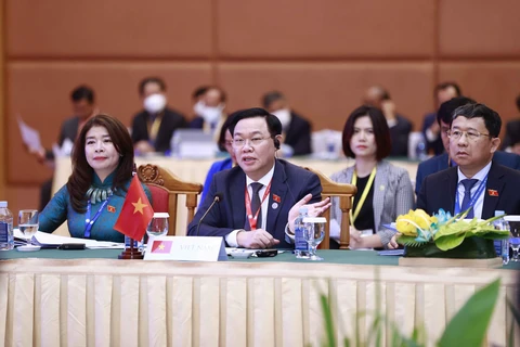 Chủ tịch Quốc hội Vương Đình Huệ dự phiên họp ban chấp hành AIPA-43