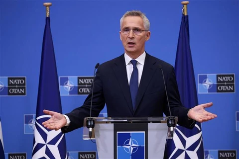 NATO đẩy mạnh viện trợ trang thiết bị không gây sát thương cho Ukraine