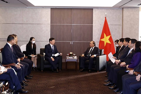 Chủ tịch nước Nguyễn Xuân Phúc tiếp lãnh đạo tập đoàn lớn của Hàn Quốc