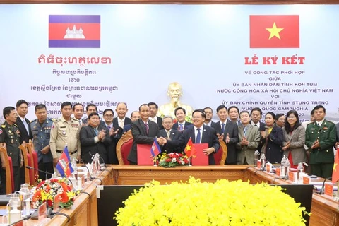 Kon Tum hợp tác toàn diện với tỉnh Stung Treng của Campuchia
