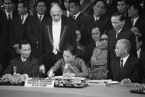 Ra mắt đặc san 50 năm Hiệp định Paris: Những bài học quý giá