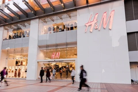 Lợi nhuận của công ty bán lẻ thời trang H&M sụt giảm mạnh trong 2022