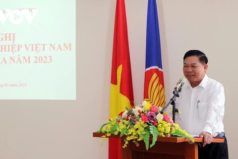 Gỡ vướng mắc cho doanh nghiệp Việt đầu tư, kinh doanh tại Campuchia