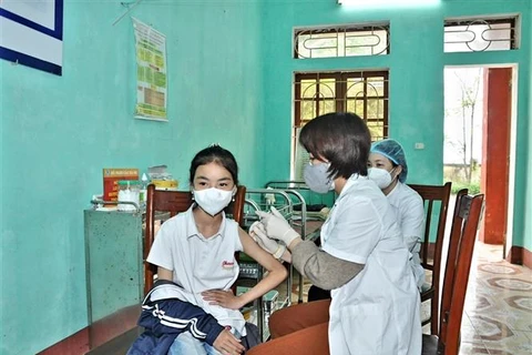 Việt Nam có thêm 12 ca mắc mới COVID-19, 3 bệnh nhân đang thở ôxy