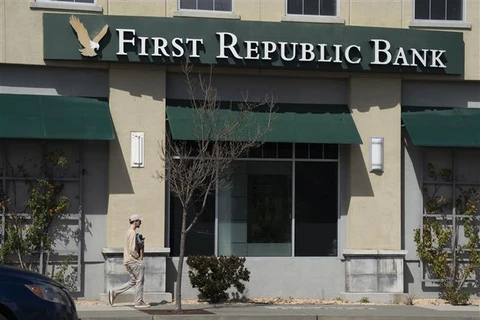 S&P liên tiếp hạ bậc xếp hạng tín nhiệm của ngân hàng First Republic