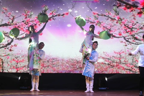 “Giai điệu quê hương” thu hút đông đảo cộng đồng người Việt tại Séc
