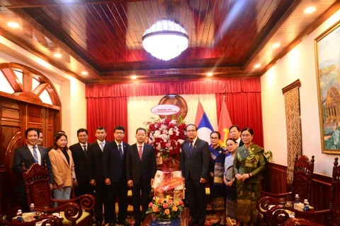 Chúc mừng Tổng Lãnh sự quán Lào tại Đà Nẵng nhân dịp Tết Bunpimay
