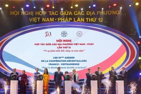 Khai mạc không gian “Sắc màu Việt Nam” và Lễ hội “Dạo chơi nước Pháp”