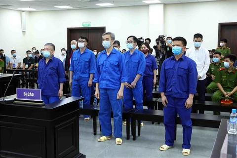 Nguyên GĐ Bệnh viện Tim Hà Nội Nguyễn Quang Tuấn bị phạt 3 năm tù