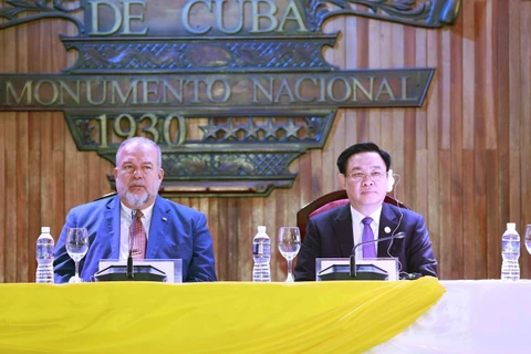 Chủ tịch Quốc hội dự Diễn đàn thương mại và đầu tư Việt Nam-Cuba