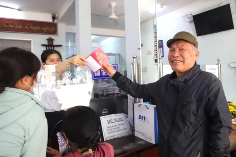 Lâm Đồng: Người dân quay lại gửi tiền vào Quỹ tín dụng nhân dân 