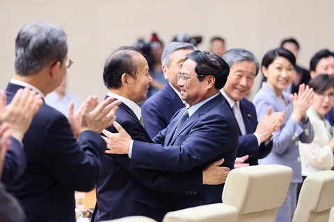 Thủ tướng tiếp Chủ tịch Liên minh Nghị sỹ hữu nghị Nhật Bản-Việt Nam 
