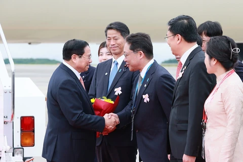 Thủ tướng bắt đầu chuyến dự Hội nghị G7 mở rộng, làm việc tại Nhật Bản