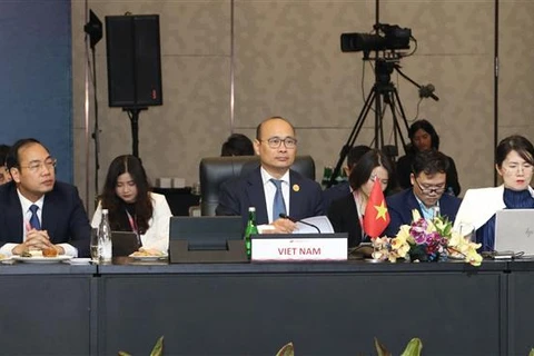 Việt Nam dự Hội nghị tham vấn Bộ trưởng Kinh tế ASEAN và các đối tác