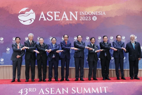 Hoạt động của Thủ tướng tại Hội nghị Cấp cao ASEAN lần thứ 43