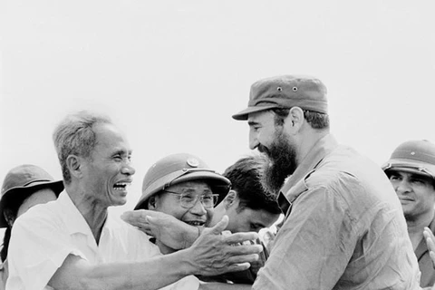 Tổng Tư lệnh Fidel Castro thăm Việt Nam là sự khích lệ to lớn 