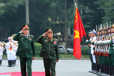 Quân đội Việt Nam-Lào chủ động phối hợp chặt chẽ, hợp tác tin cậy