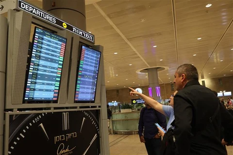 Nhiều hãng hàng không lớn hủy chuyến bay đến Tel Aviv của Israel