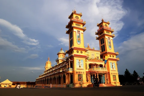 Khám phá kiệt tác kiến trúc tôn giáo trên vùng “đất Thánh” Tây Ninh