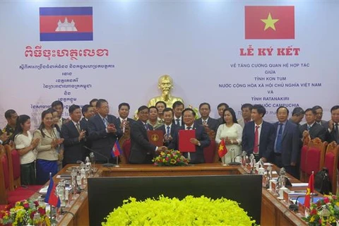 Kon Tum và tỉnh Ratanakiri đẩy mạnh hợp tác trên nhiều lĩnh vực