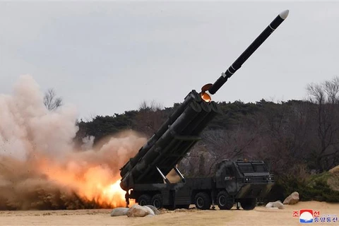Tên lửa hành trình chiến lược của Triều Tiên được phóng thử tại tỉnh Nam Hamgyong ngày 22/3/2023. (Ảnh: Yonhap/TTXVN)