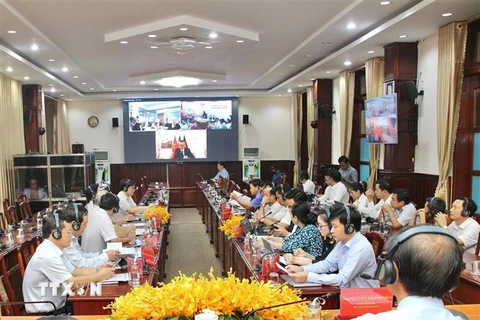 Ủy ban Nhân dân tỉnh Bình Phước phối hợp với Tổng công ty Becamex IDC tổ chức Hội nghị trực tuyến Xúc tiến đầu tư với doanh nghiệp Đức. (Ảnh: TTXVN phát)