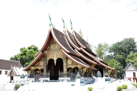 Wat Xiengthong - biểu tượng kiến trúc văn hóa chùa cổ của Lào