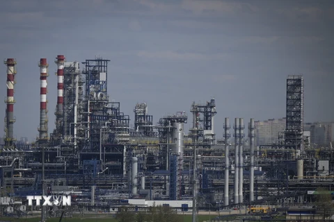 Nhà máy lọc dầu của Gazprom tại ngoại ô Moskva, Nga. (Ảnh: AFP/TTXVN)