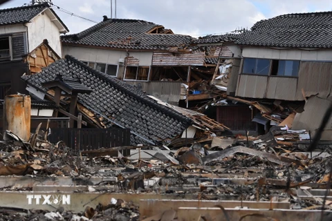 Cảnh đổ nát tại thành phố Wajima, tỉnh Ishikawa sau động đất. (Nguồn; AFP/TTXVN)
