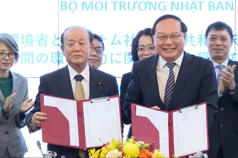 Việt Nam và Nhật Bản ký kết ghi nhớ hợp tác các lĩnh vực môi trường